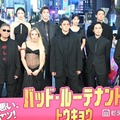 （上段左から）村上淳、向里祐香、岩田剛典、西野七瀬、野村周平、中野英雄（下段左から）三池崇史監督、リヴ・モーガン、小栗旬、間宮祥太朗、舘ひろし（C）モデルプレス