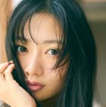 乃木坂46小津玲奈の撮り下ろしグラビア公開「6期生グラビア Nogizaka Colors」第5弾 画像