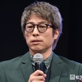 田村淳「パパによじ登ってくる次女」親子ショット公開「大好きが溢れてる」「べったりで可愛い」と反響 画像