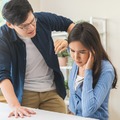 「お金を返して」その一言で激昂した夫に、暴力を振るわれた夜。子どもが見ていたのに気づいた私は、にっこりと微笑んだ 画像