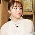 神部美咲、ふんわりミニワンピから美脚スラリ「透明感レベチ」「二度見する美しさ」と反響 画像