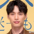 「ハイド＆シーク」福士蒼汰、肉体美際立つシャツはだけショット公開「彫刻みたい」「鍛え上げられてる」と反響 画像