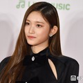 IVEイソ、美肌際立つ衣装姿にファンため息「透明感が凄い」「美の化身」と反響 画像