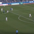 51歳の三浦知良、J2の試合で「股抜き」をキメる！ 画像