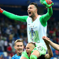 W杯クロアチア代表GK「ルールはリスペクトするが、亡き同僚のシャツは脱がない」 画像
