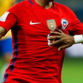 日本代表と戦う予定だったチリ選手、韓国人に「差別的ジェスチャー」？ 画像