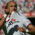 チェバントンを覚えてる？39歳で決めた「仰天キックオフゴール」がすごすぎ 画像