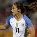 自撮り中の女子選手「豪快に胸を掴まれる」場面がこれ
