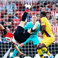バルセロナ、衝撃敗戦！開幕戦でやられた伝説級の「神ゴール」がこれ