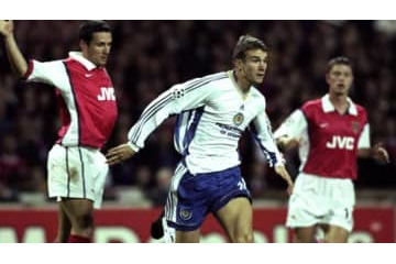 シェフチェンコがアーセナル戦で突き刺した「超FK」を知ってるか 画像