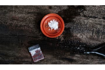 大量押収！「あの名門クラブのエンブレム入りコカイン」がこれ 画像