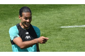 ファンダイク降臨！ギュンと曲げる「マイナスシュート」がすごい 画像