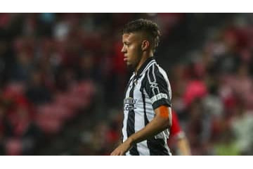 権田や安西の同僚が決めた！音が響き渡る「破壊的ロングシュート」 画像