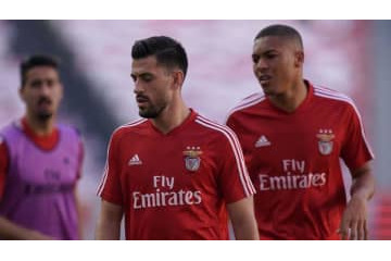 ベンフィカMFヴァイグルら、「味方サポからの投石」で負傷…病院へ 画像