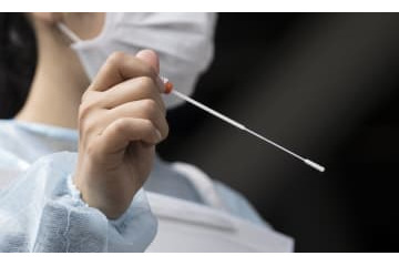 メキシコ代表GK、新型コロナ検査で悶える！「綿棒グリグリ」の瞬間がこれ 画像