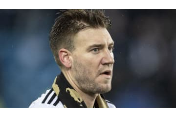 無職のベントナー、4000万円の車を買おうとして彼女に怒られる 画像