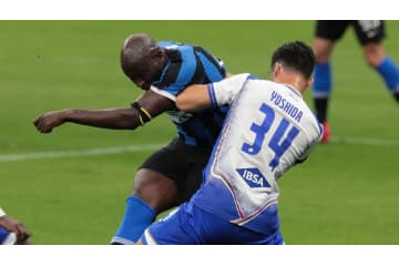 吉田麻也、頭抱える…怪物ルカクにやられた「魔法パス」がこれ 画像