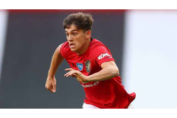 ユナイテッド新星ジェームズ、仲間爆笑の「ダンスバトル」が話題 画像