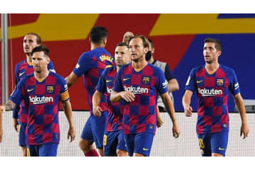 バルセロナ、選手が「新ユニ初体験」その模様がこれだ 画像