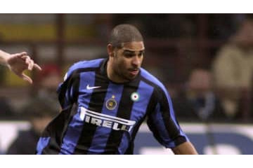 これがあの怪物FWアドリアーノ…泥酔する場面がこれ 画像