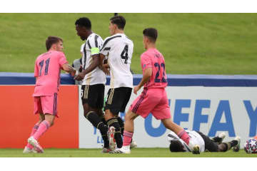 レアル若手、ユーヴェ選手への愚行で一発レッド 「乱闘勃発の問題シーン」がこれ 画像