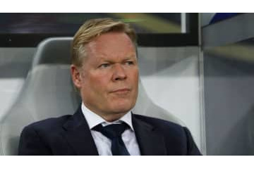 バルセロナ新監督か…クーマン氏、空港に到着する場面がこれ 画像