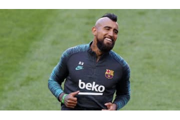 ビダル、娘と山を走り抜ける 画像