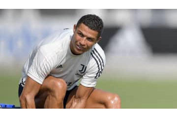 ロナウド、パスタを喰う…ユヴェントス話題のCMがこれ 画像