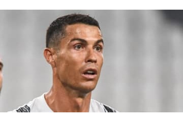 ロナウド、「マスクして下さい」と女性から注意されるシーンがこれ 画像