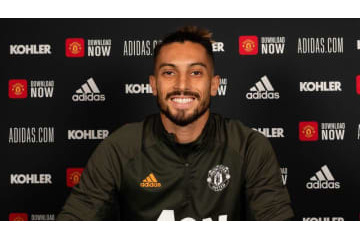 ユナイテッド新加入A・テレスの「チャリティーがすごい美人妻」をチェック 画像