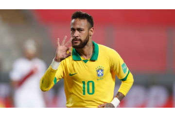 “ピエロ”ネイマール、「無慈悲なコロコロPK」で相手GKをあざ笑う 画像