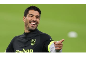 スアレス、ビッグマック1000個を寄付する 画像