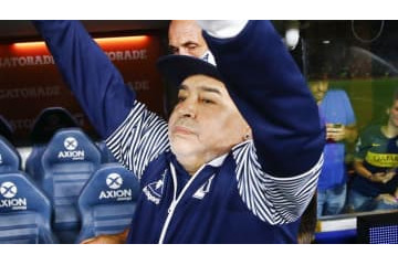 マラドーナ、頭の手術成功！80分のオペを乗り越える 画像