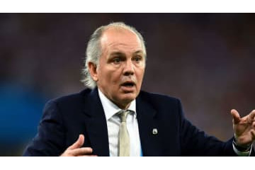 元アルゼンチン代表監督サベーラ氏、心臓病で緊急入院 画像