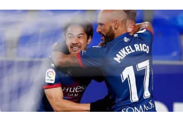 岡崎慎司、VARで取り消された「幻のファインゴール」とは 画像