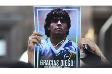 故マラドーナの遺体、火葬が禁止に…遺産分与の騒動で 画像