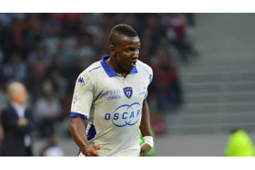 コンゴ代表FW、草サッカー中に2度目の心臓発作…30歳で死去 画像