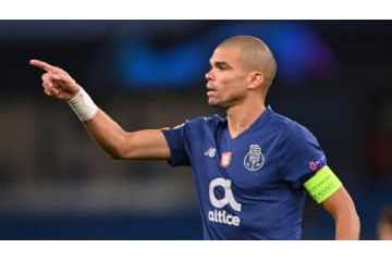 これはこわい…中島が去ったポルト、ペペと若手の喧嘩バトル勃発！ 画像