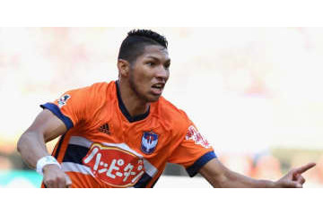 元新潟FWホニが大暴れ　「両親に捨てられた壮絶人生」がすごい 画像