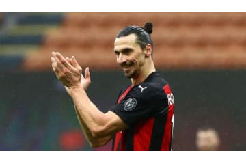 500ゴール達成のイブラ、控えめに踊る 画像