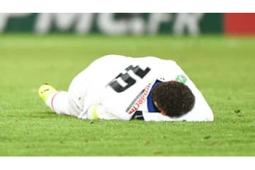 怪我のネイマール、涙の訴え…「どれだけ耐えればいいのか」 画像