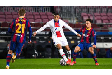 エムバペ、CLバルセロナ戦で超ゴール！「冷酷無比シュート」がこれ 画像