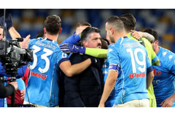 ガットゥーゾ監督、試合中に選手の顔を鷲掴み！イイ意味で 画像