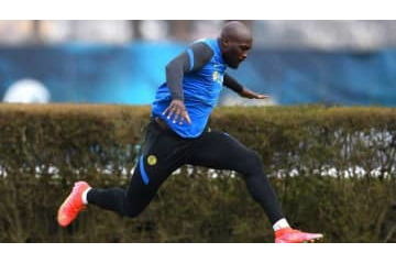 英国からイタリア移籍のルカク、好調の秘訣は「飯が変わった」 画像