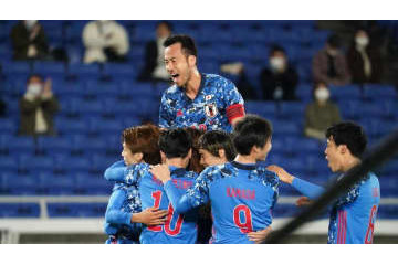 日本代表、伝統の日韓戦で3-0完勝！デビュー戦の山根視来が初ゴール 画像