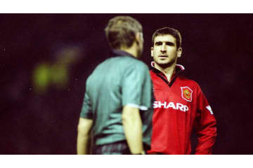 「ヤツをもっと強く蹴るべきだった」 カントナ、悪名高きカンフーキック事件を“後悔” 画像