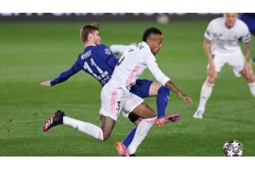 「なぜゴールできない」 チアゴ・シウヴァの嫁、チェルシーFW陣を斬る 画像