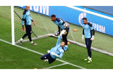 CL決勝のPKキッカーは俺だ！シティGKエデルソン 「PK練習」がすごいことになる 画像