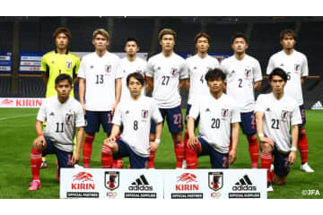 久保建英もお手伝い！U-24日本代表「試合後の清掃シーン」がこちら 画像