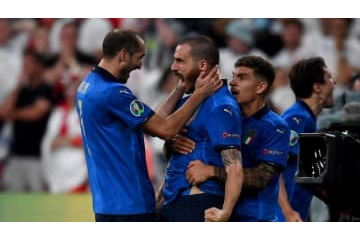 EURO優勝！ボヌッチとキエッリーニ、なんと一回たりともドリブル突破を許さず 画像